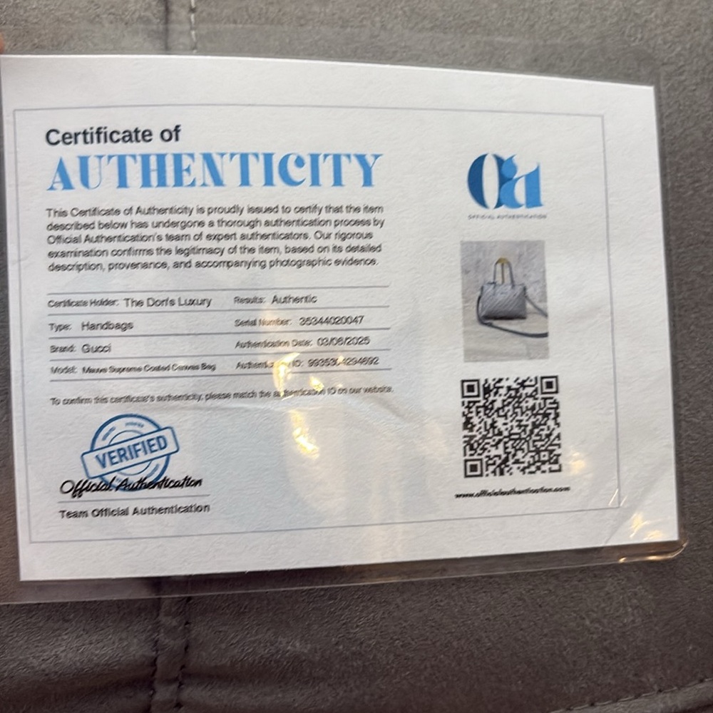 Gucci Cream Shoulder Bag with Monogram and Leather Trim - Picture 7 of 9